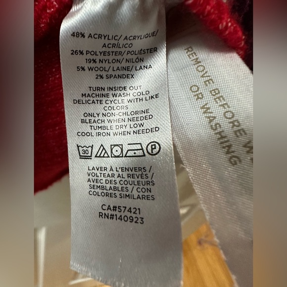 Loft red sweater with pearl buttons on cuffs - Picture 5 of 5